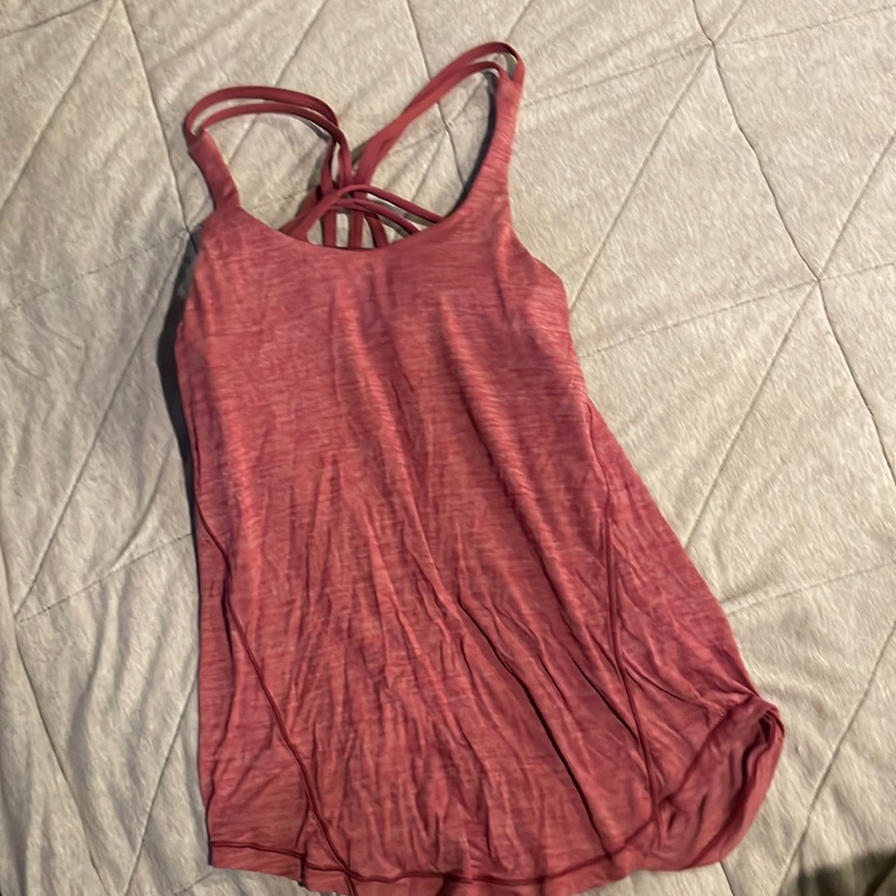 Lululemon top